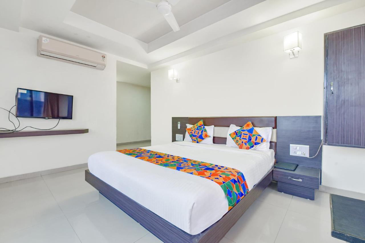 Fabhotel Skyland Ахмедабад Экстерьер фото