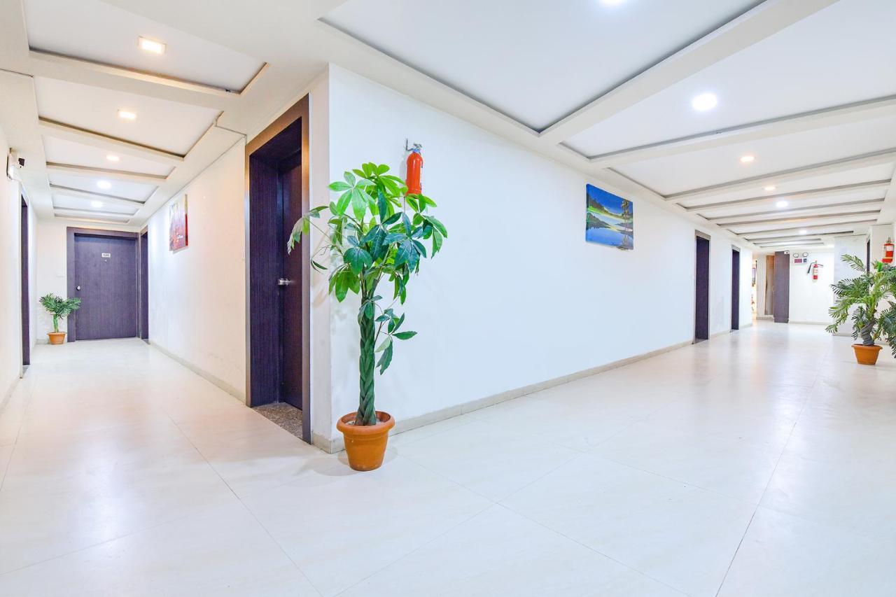 Fabhotel Skyland Ахмедабад Экстерьер фото